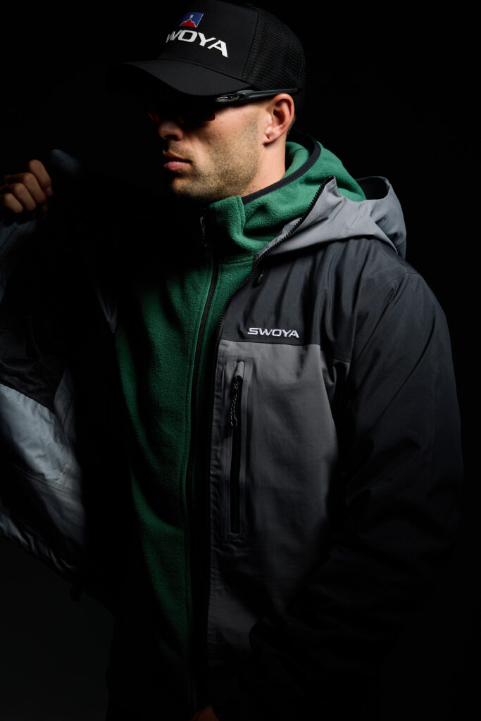 technical gear, SF1 Fleece in Green, SS1 Hardshell in Black/Grey, SC1 Cap in Black, swoya adapt outdoors