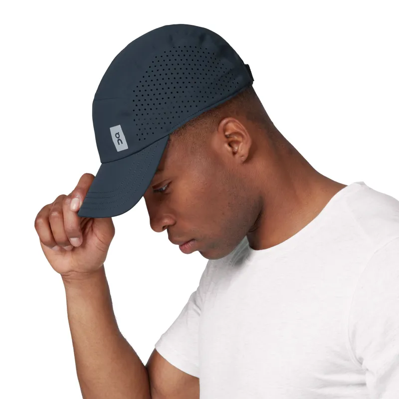 On Running Unisex Lightweight Cap in Navy -2