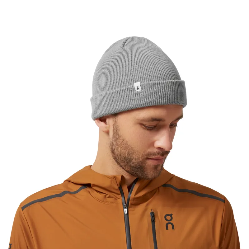 On Running Adult Merino Beanie in Lunar Grey-1