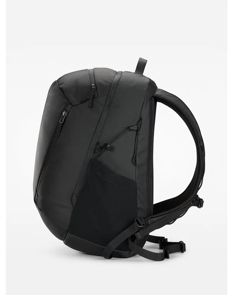 Arc'teryx Mantis 26L Backpack in Black
