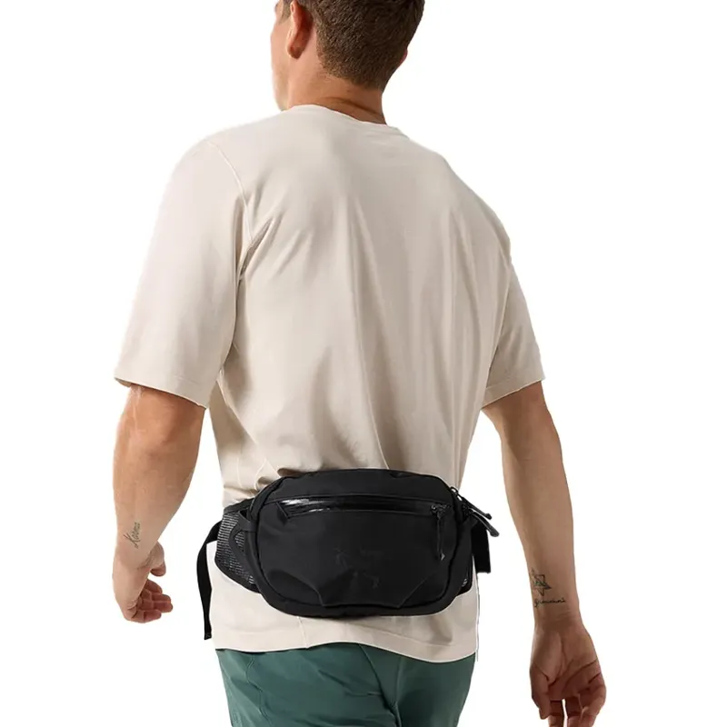Arc'teryx Arro Waist Pack in Black II-4