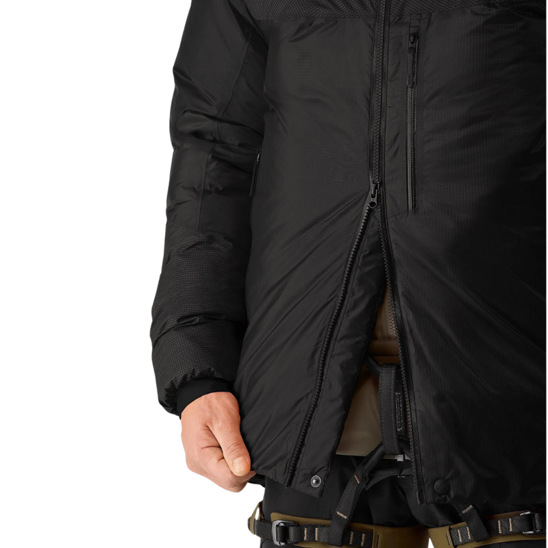 Arc'teryx Men's Alpha Parka in Black-5
