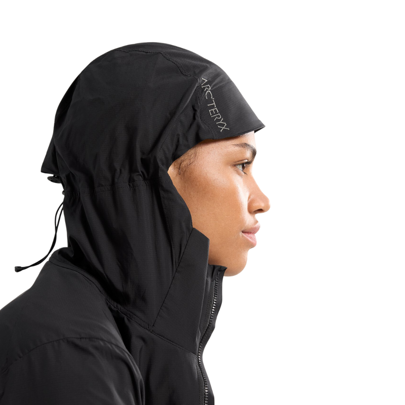 Arc'teryx Women's Atom Lightweight Hoody in Black-5