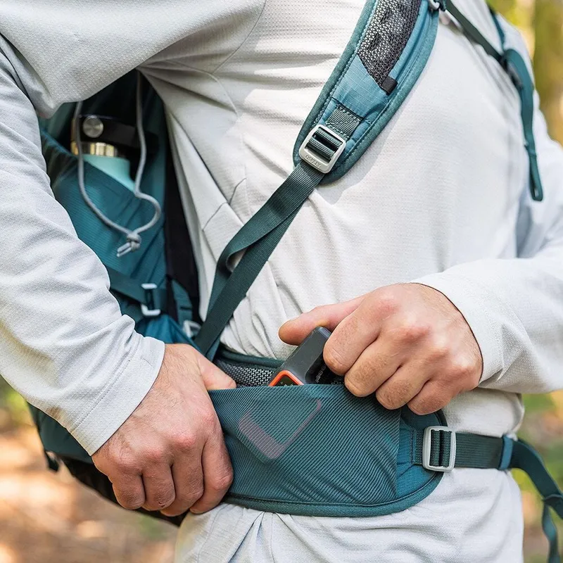 Osprey Sportlite 20 in Torrent Blue-3