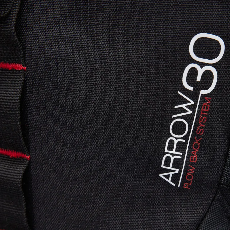 Berghaus Arrow 30 in Black/Extreme Red-3
