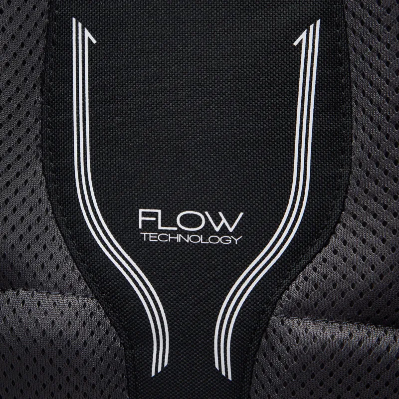 Berghaus Arrow 30 in Black/Extreme Red-4