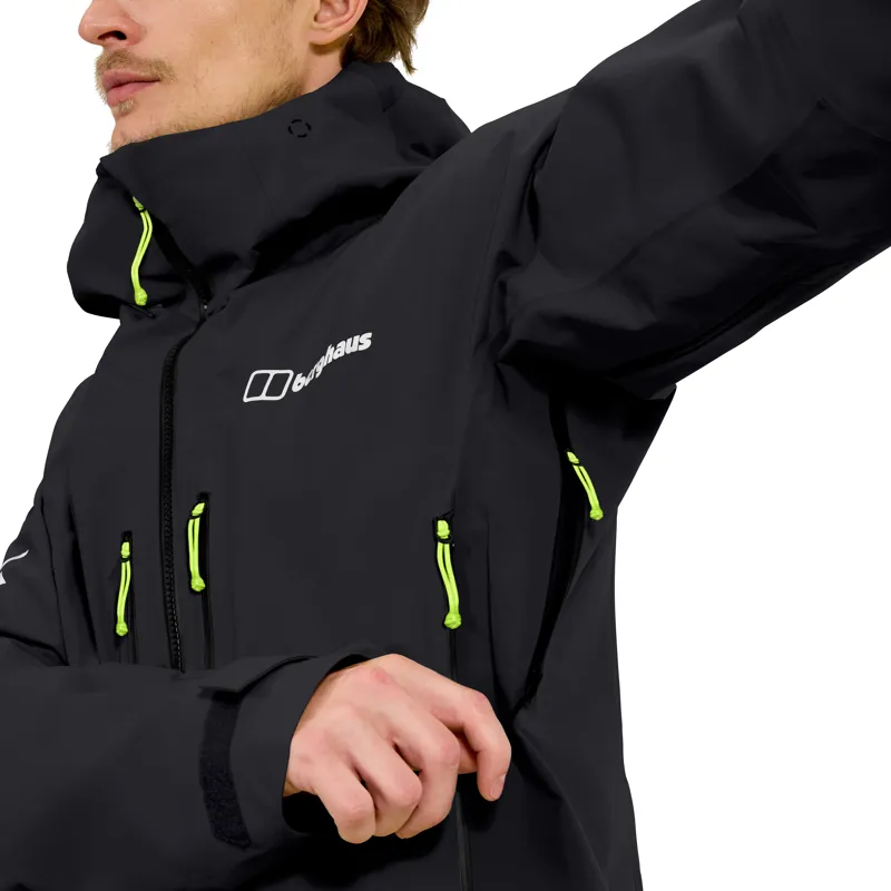 Berghaus Men's Extrem Vanguard GTX Jacket in Black-7