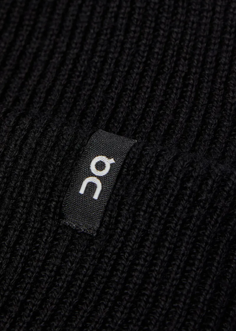 On Running Merino Beanie in Black-2