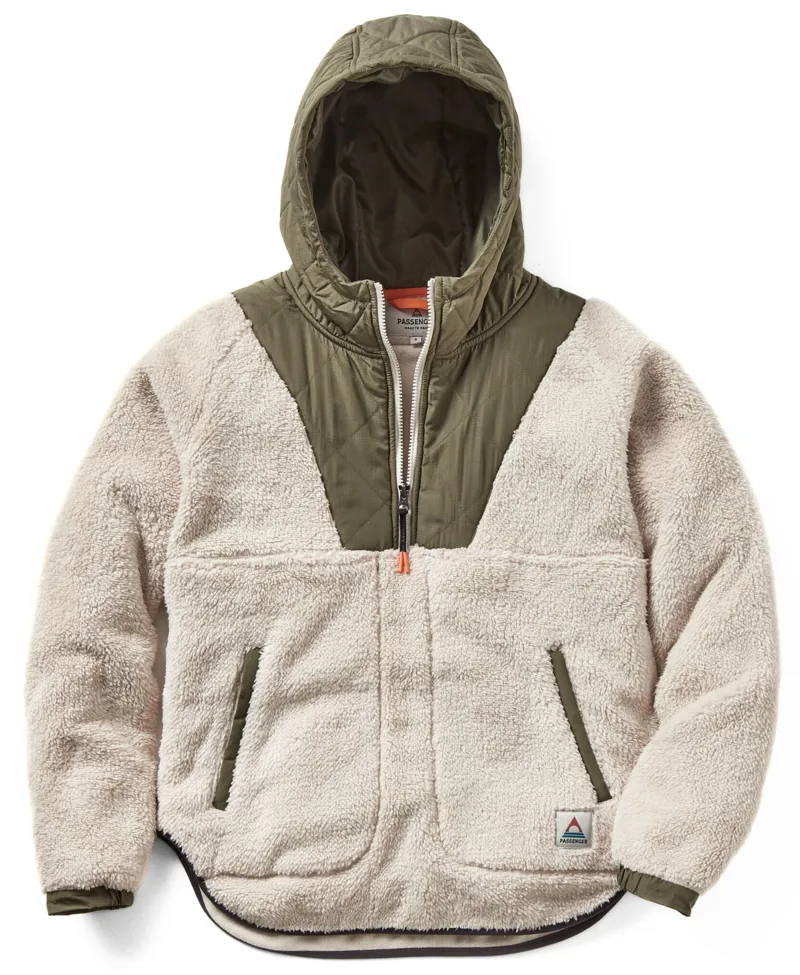 Passenger Women's Beaumont Recycled Sherpa Hooded Fleece in Vintage White