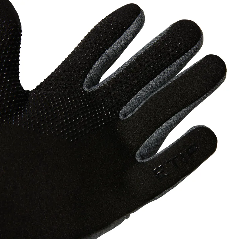The North Face Kid's Recycled Etip Gloves in Medium Grey Heather-4