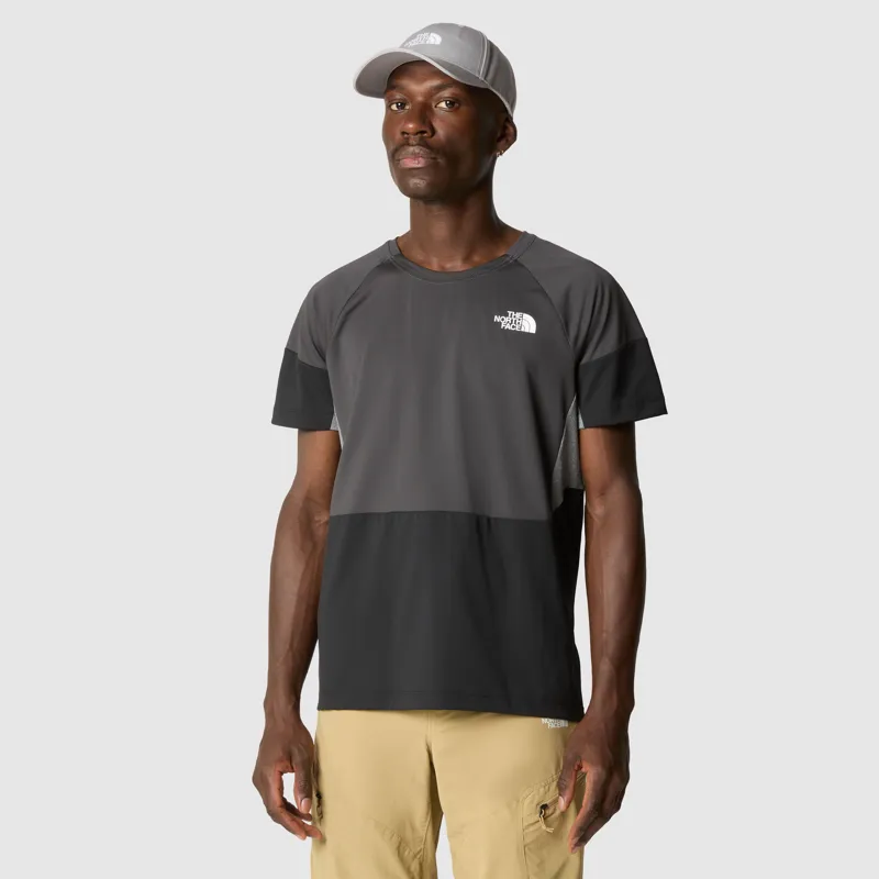 The North Face Men's Bolt Tech T-Shirt in Asphalt Grey/TNF Black-2