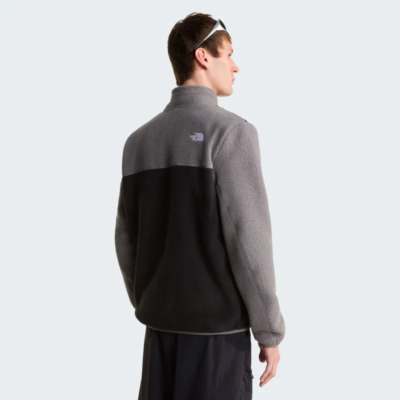 The North Face Men's Yumiori 1/4 Zip Fleece in Black/Smoke-3