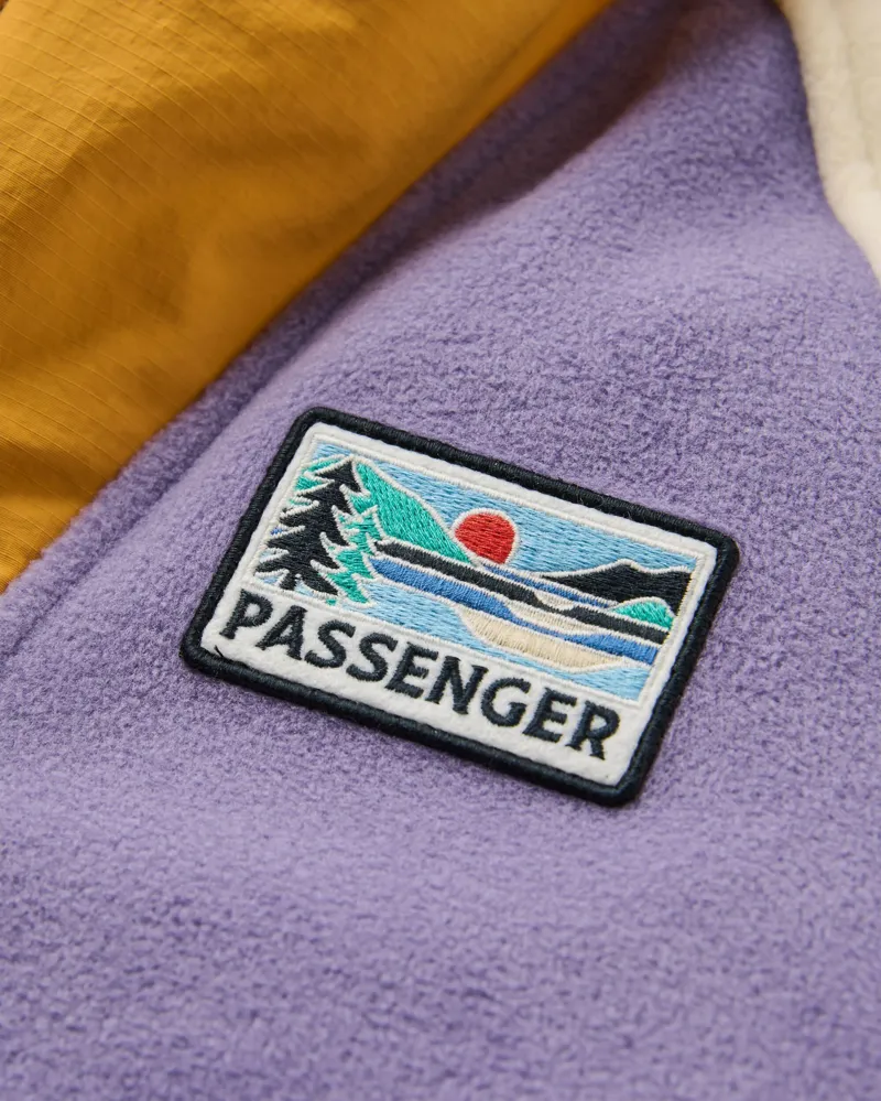 Passenger Women's Alexander Recycled Hooded Polar Fleece in Purple Haze-1