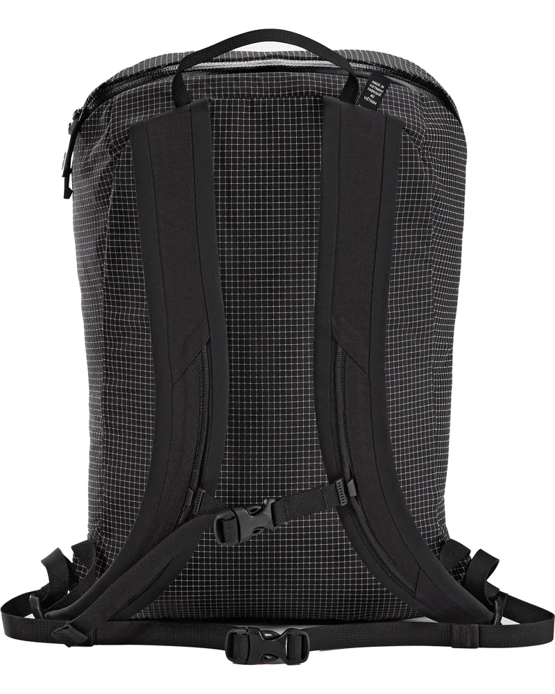 Arc'teryx Konseal 15L Backpack in Black