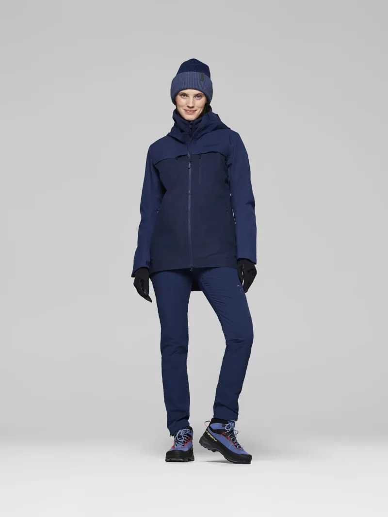 Norrona /29 Heavy Merinoull Contrast Beanie in Indigo Night Melange-3