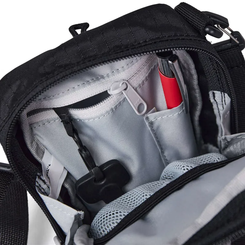 Berghaus Logo X-Body Small in Black-4