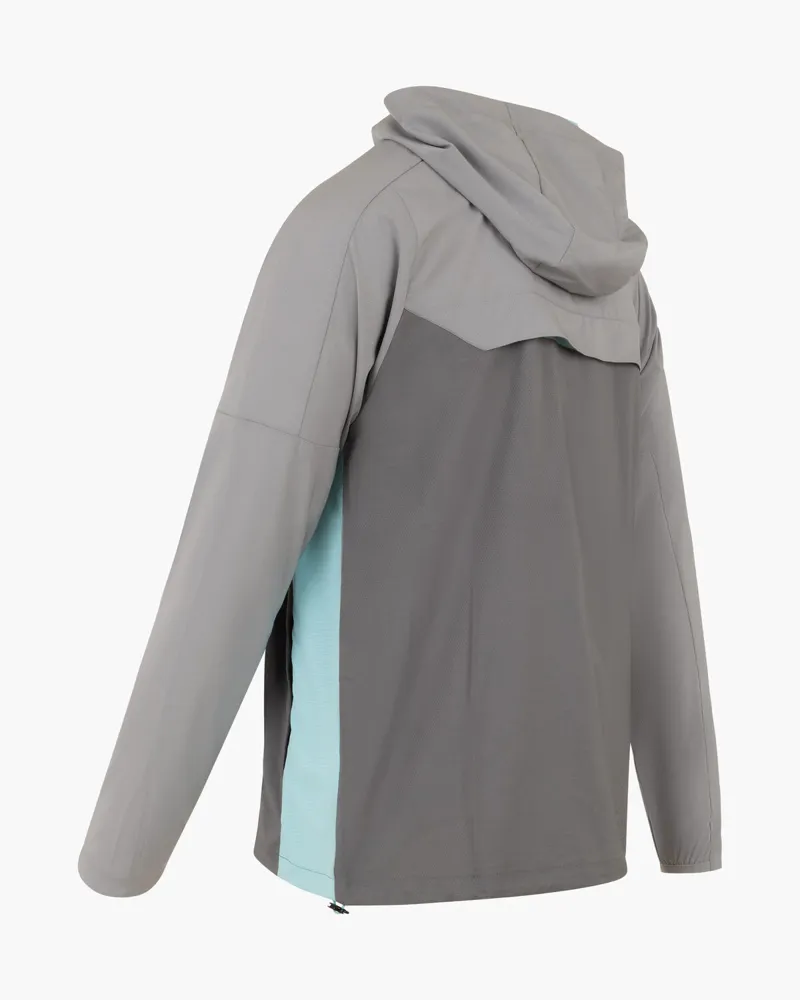 Cruyff Men's Igneous Windbreaker in Grey-3