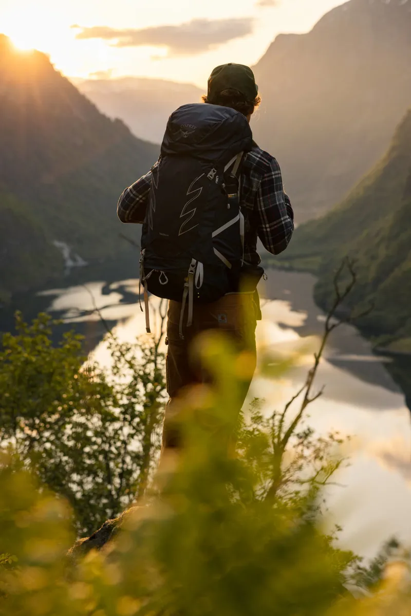 Osprey Talon 44 in Black/Coal Grey-9