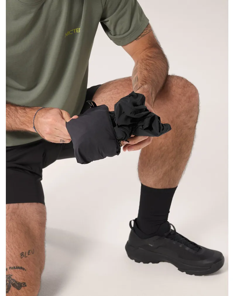 Arc'teryx Men's Squamish Hoody in Black-6