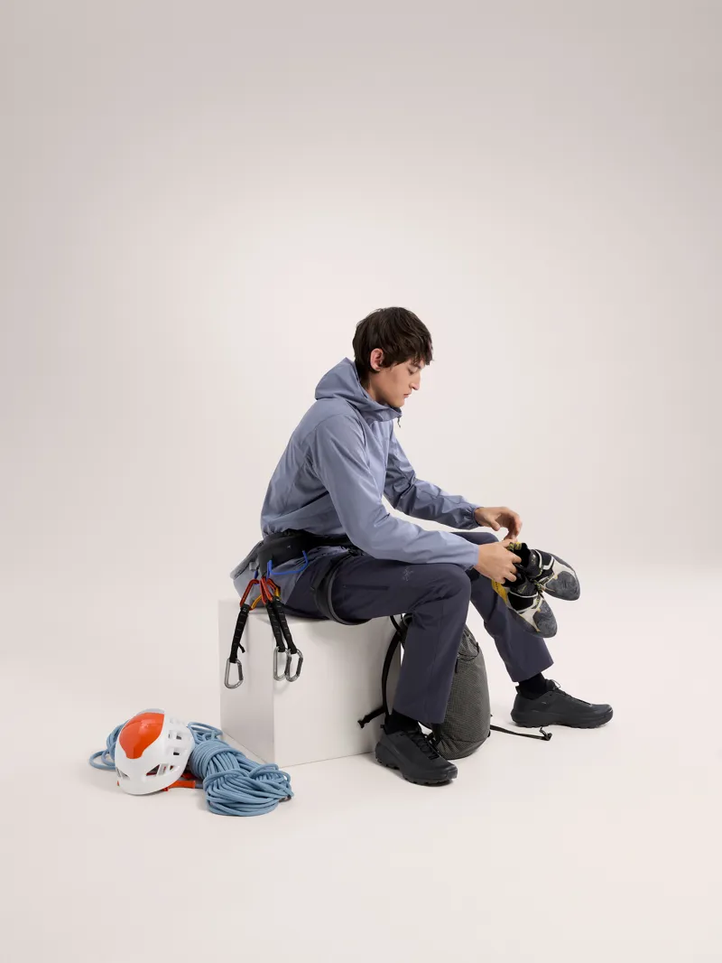 Arc'teryx Men's Squamish Hoody in Stratus-7