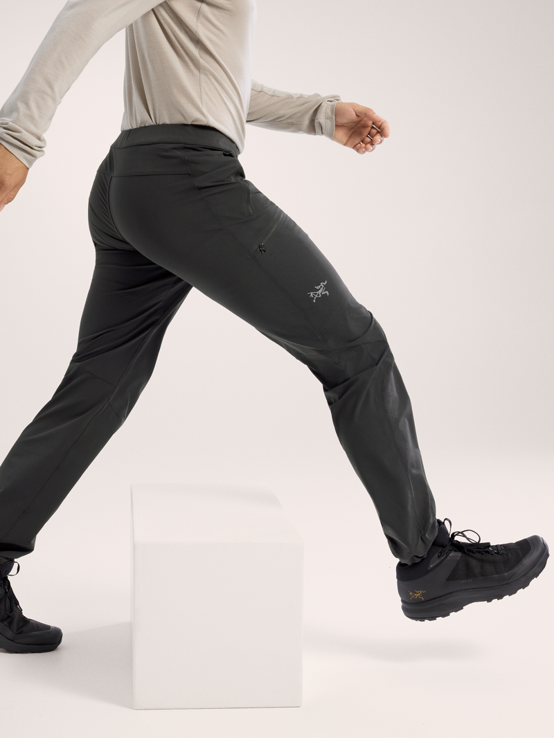 Arc'teryx Men's Gamma Pants in Black-2