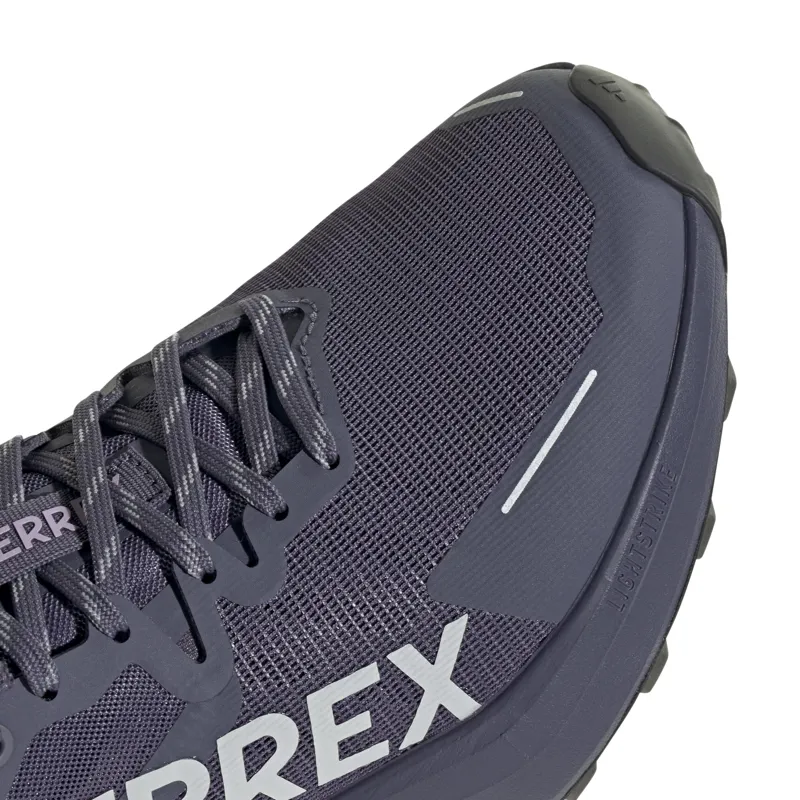 Adidas Women's Terrex Agravic 3 in Grey/White-6