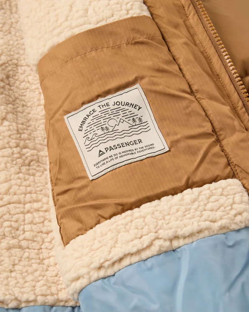 Passenger Women's Kinsey Recycled 2.0 Jacket in Toffee-5