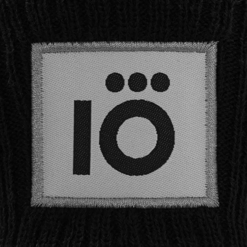 Mount IO Classic Beanie in Black-1