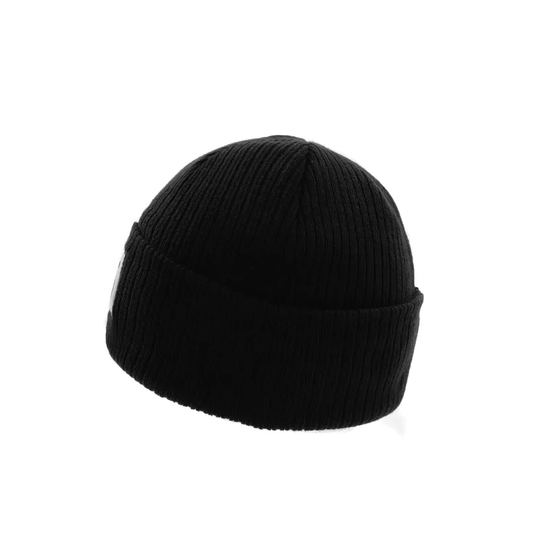 Mount IO Classic Beanie in Black-3