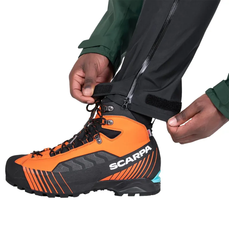 Mountain Equipment Men's Saltoro Pant in Black-6