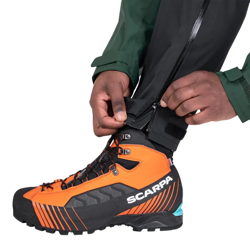Mountain Equipment Men's Saltoro Pant in Black-5