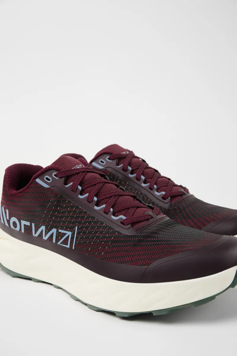 NNormal Kjerag 2.0 Shoe in Red-7