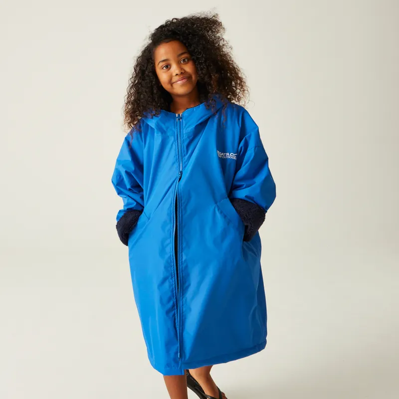 Regatta Junior Waterproof Changing Robe in Oxford Blue/Navy-3