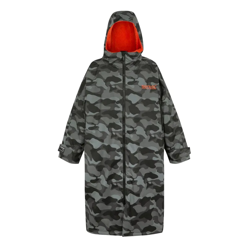 Regatta Adult Waterproof Changing Robe in Grey/Black Camouflage