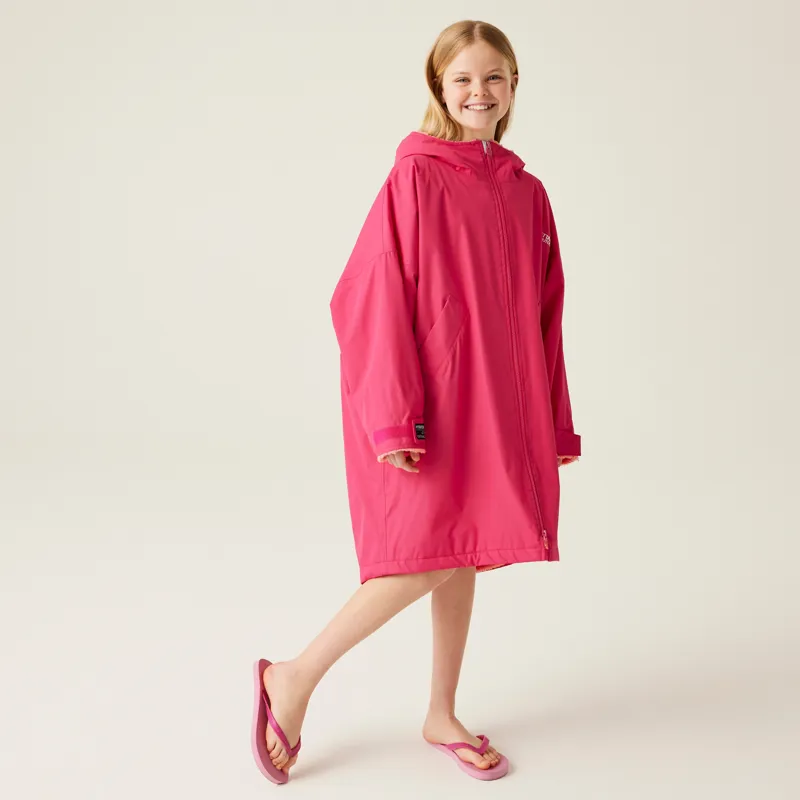 Regatta Junior Waterproof Changing Robe in Pink Potion/Shell Pink-2