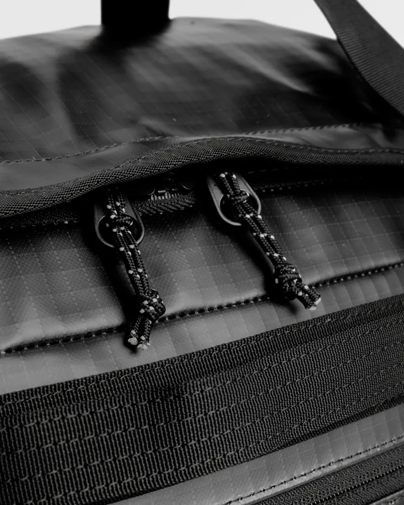 Passenger Roamer Recycled 40L Duffel Bag in Phantom Black-9