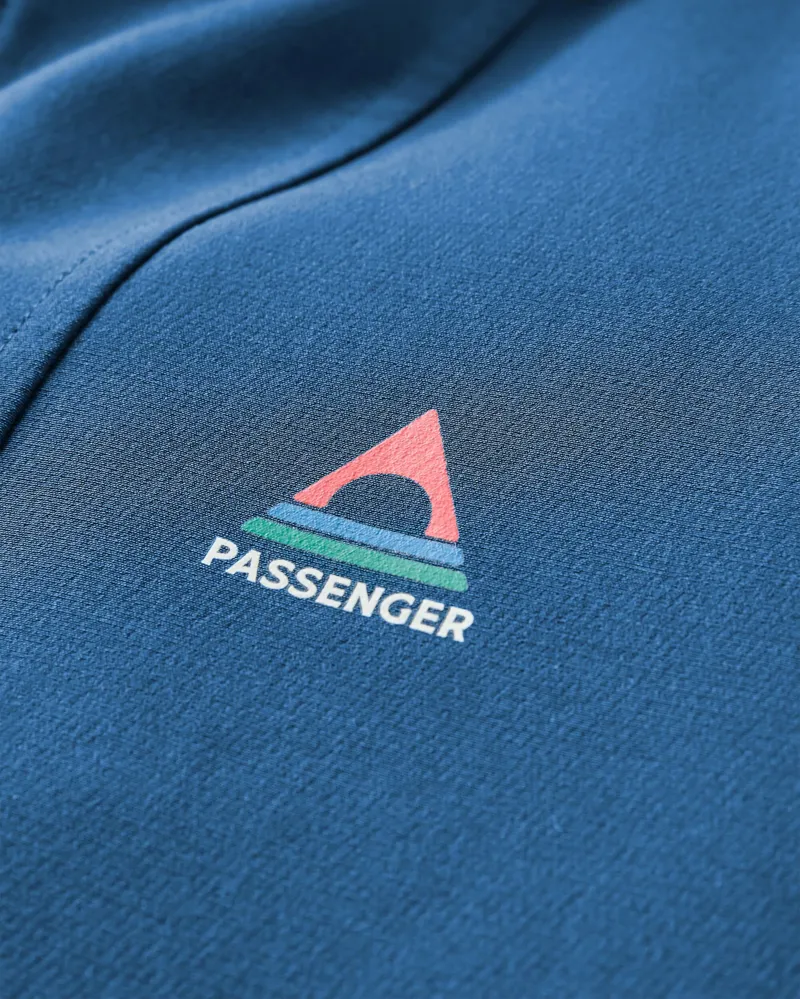 Passenger Men's Roamer Recycled Softshell Jacket in Dark Denim/Dusty Olive-2