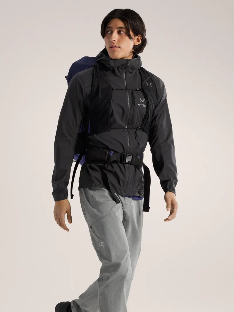 Arc'teryx Men's Squamish Hoody in Black-1