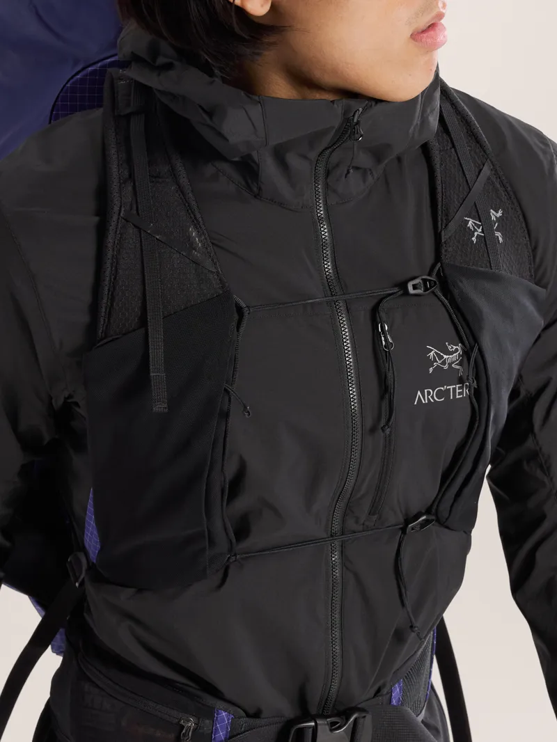 Arc'teryx Men's Squamish Hoody in Black-2