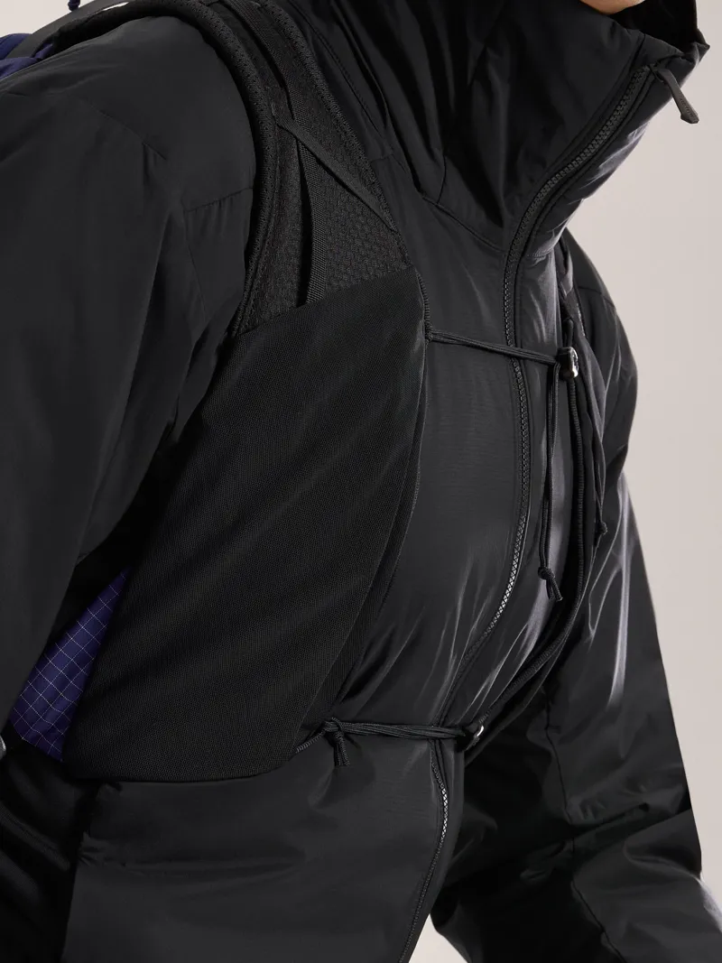 Arc'teryx Men's Atom Hoody in Black-2