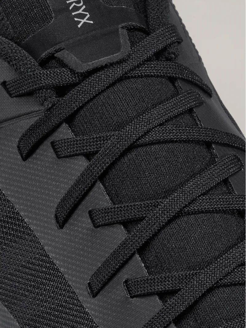 Arc'teryx Men's Norvan LD 4 in Black/Cloud-4