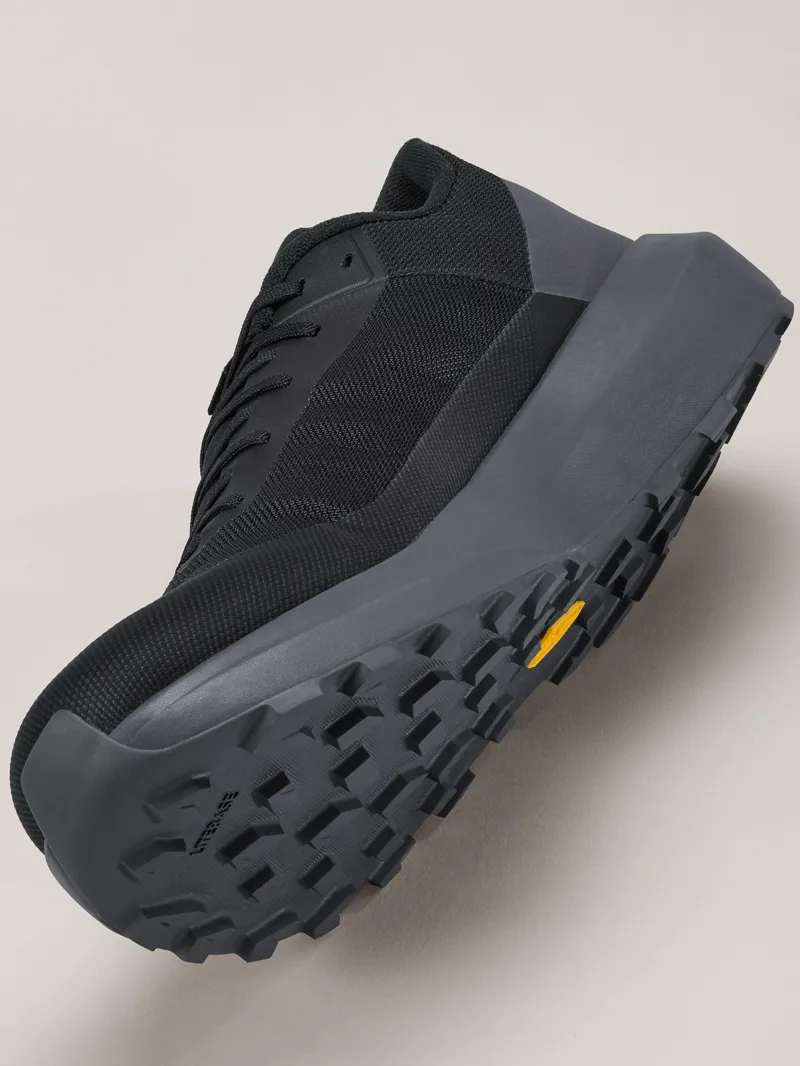 Arc'teryx Men's Norvan LD 4 in Black/Cloud-1