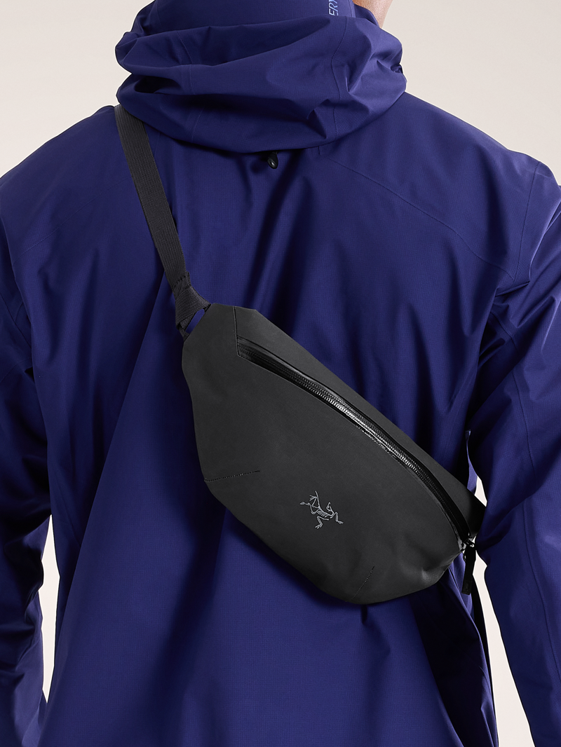 Arc'teryx Granville Crossbody Pack in Black-4