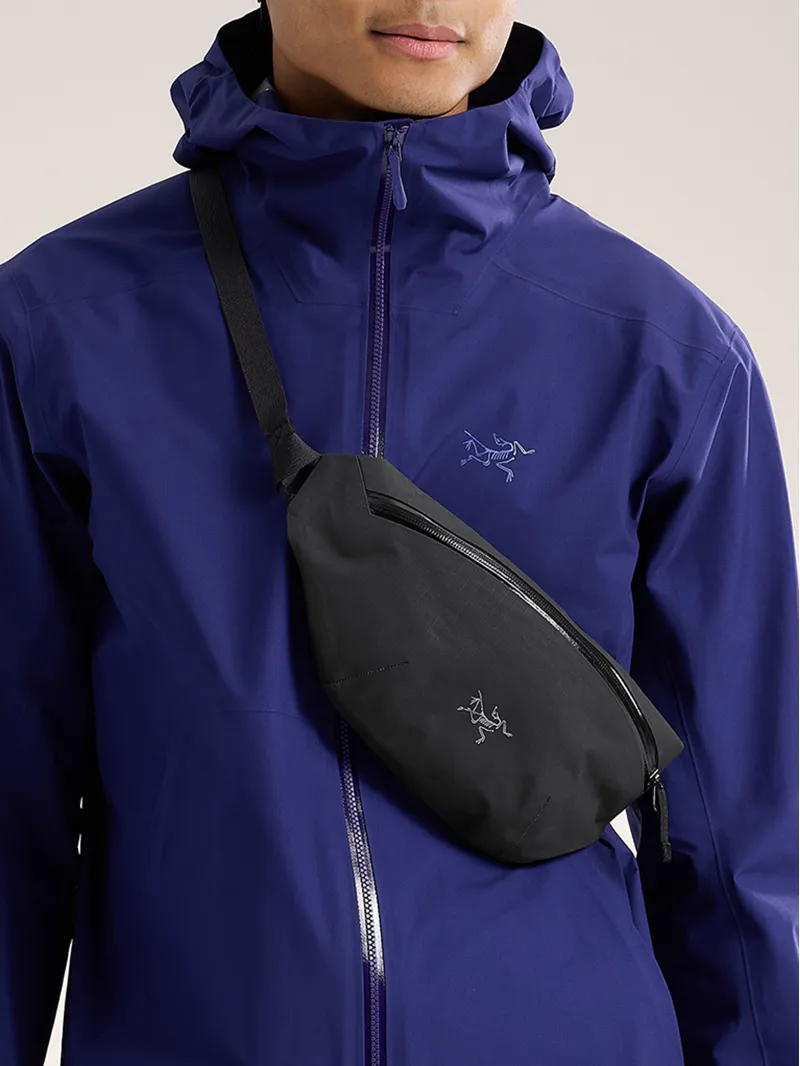 Arc'teryx Granville Crossbody Pack in Black-2