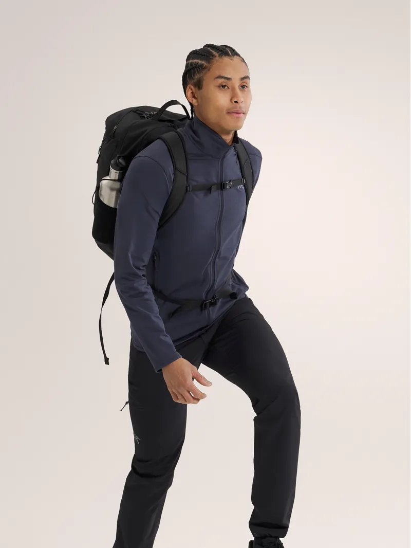 Arc'teryx Men's Kyanite LT Jacket in Black Sapphire-6