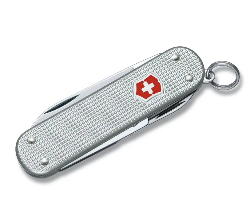 Victorinox Classic in Alox Barleycorn-2