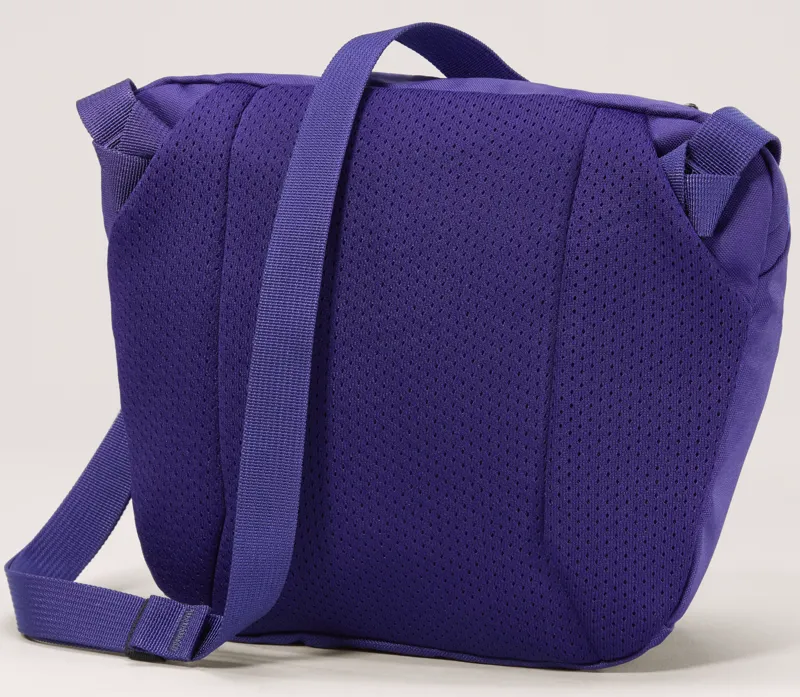 Arc'teryx Mantis 1 Waist Pack in Soulsonic/Electra-2