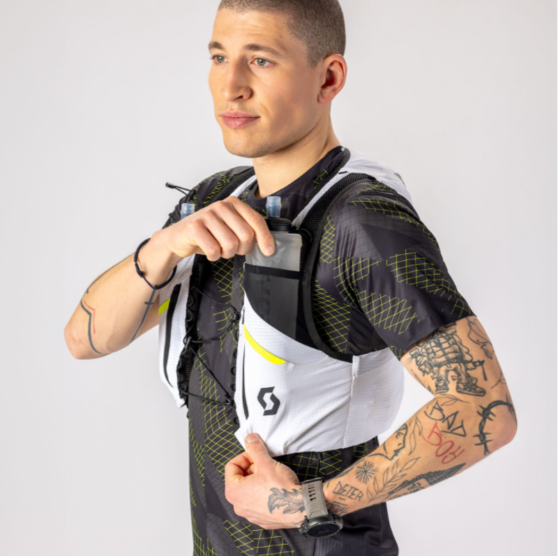 Scott RC PRO TR' 4 Hydration Pack in White/Black-5