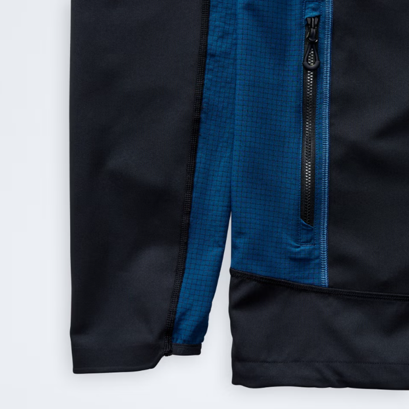 Berghaus Men's Wavertree Hooded Jacket in Black-5