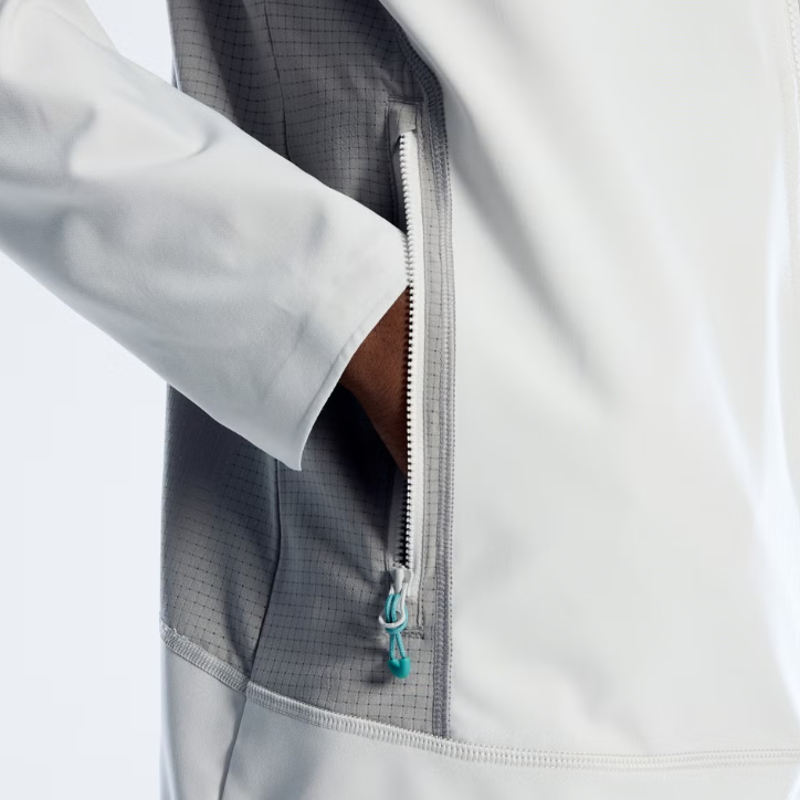 Berghaus Men's Wavertree Hooded Jacket in Light Grey-4